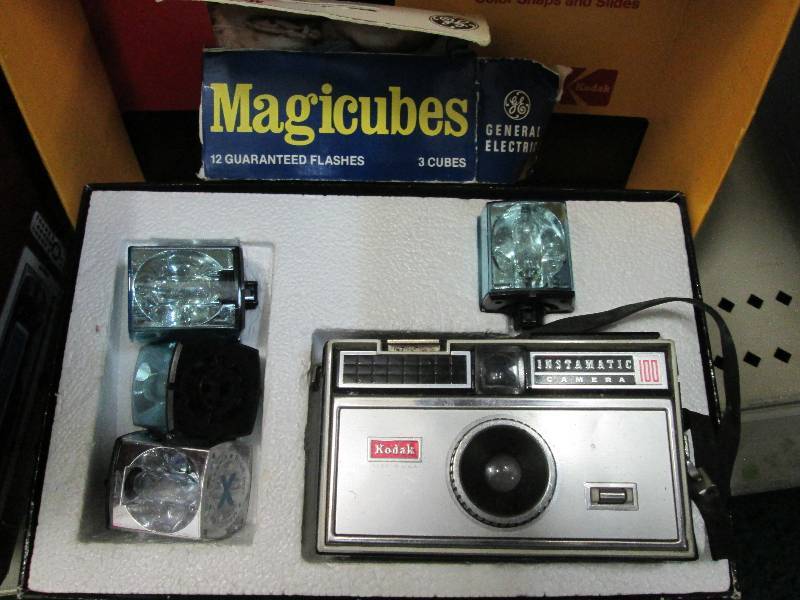 Kodak INSTAMATIC x-15 Color Outfit ...