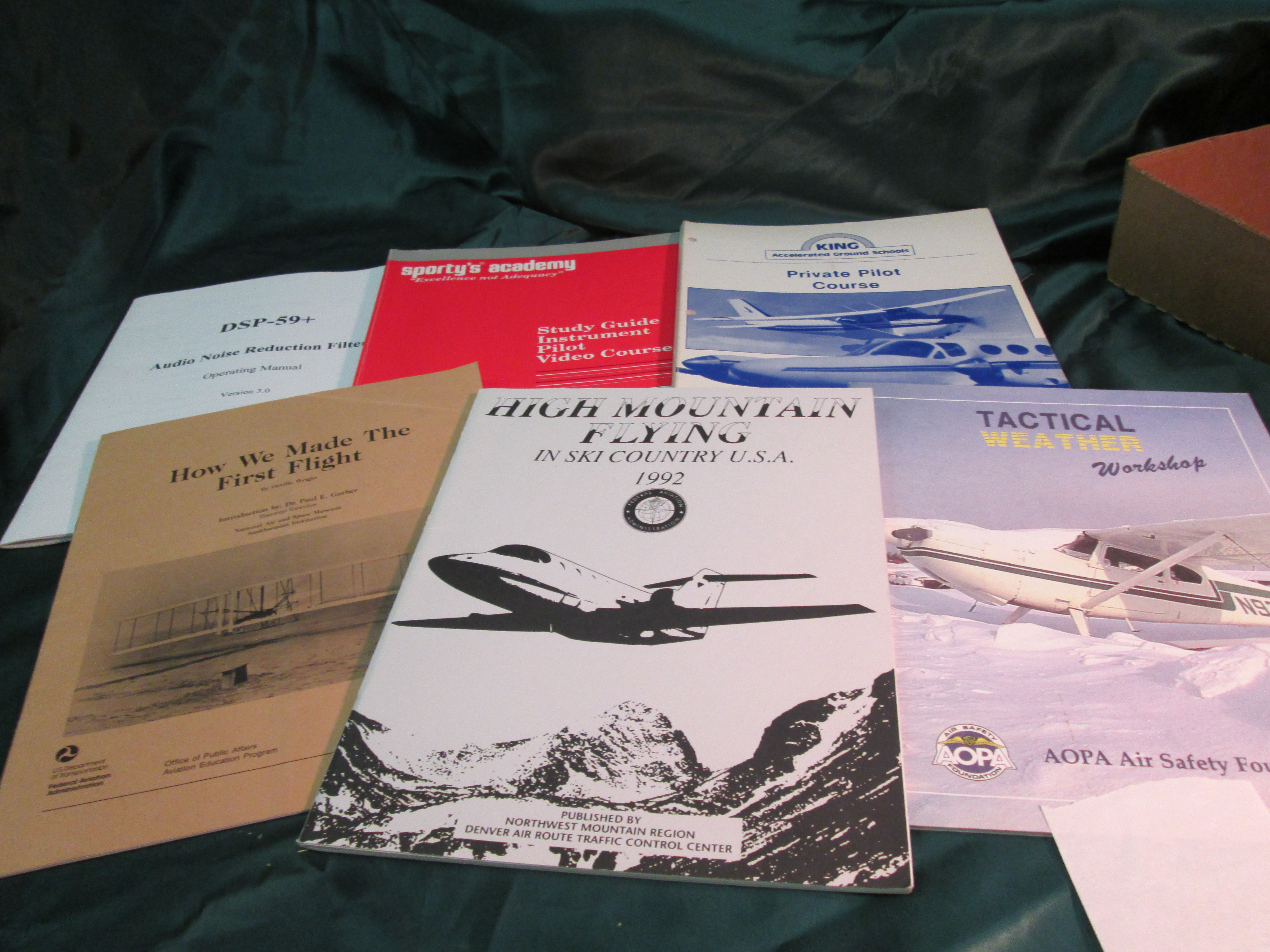 Books, 6 Pc. Set, Books about Airpl...