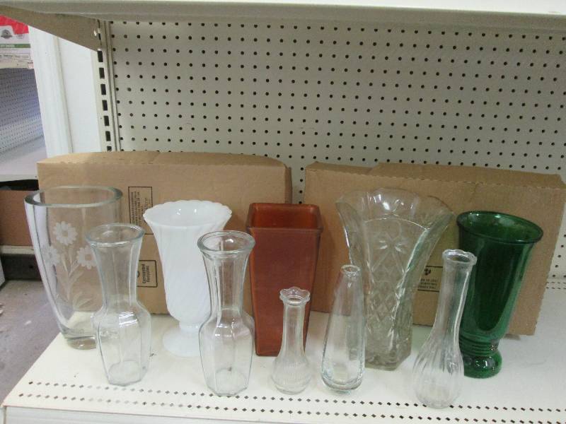 Home Dcor, Assortment of Glass Va...