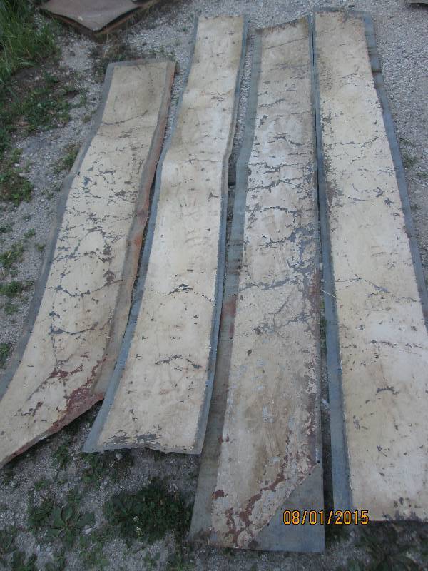 lot 42 image: strips of antique ceiling tin, 4 st...