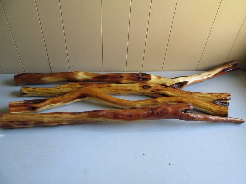 Pair of diamond willow poles, all f...