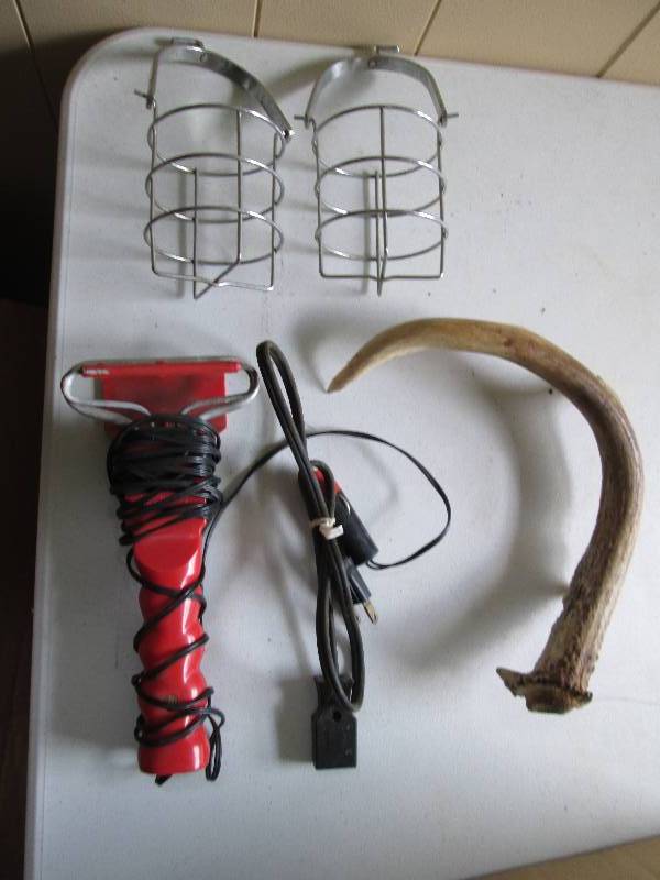 Deer horn, battery operated windshi...