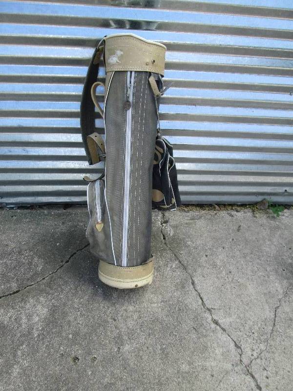 Nice golf bag, 6 compartments, cove...