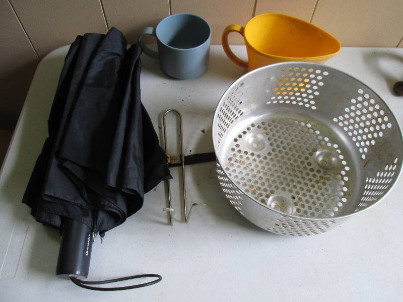 Umbrella, deep fryer pot, alladinwa...