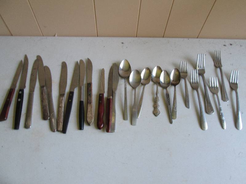 6 steak knives, 6 butter knives, 6 ...