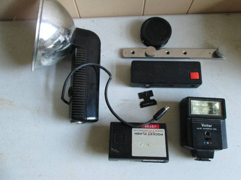 Camera Ports, pocket flash, Vivitar...