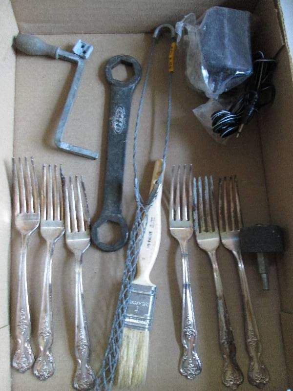 Vintage wrench, Black & Decker char...
