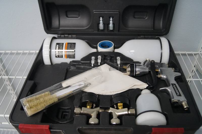 lot 4 image: Spray Gun