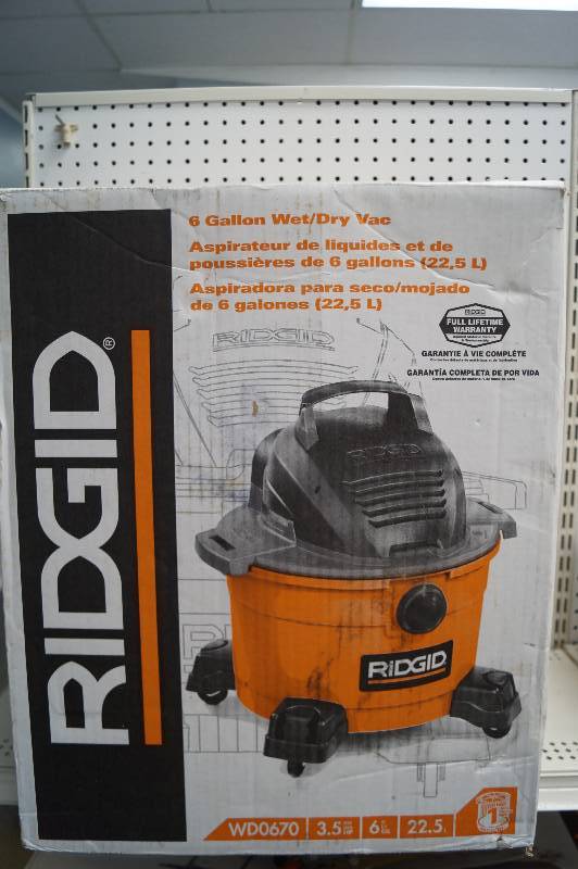 lot 28 image: Vacuum