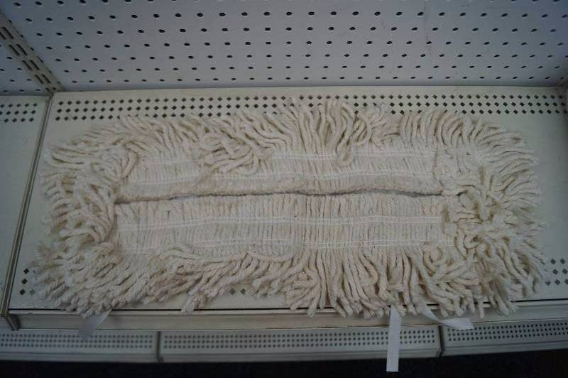 lot 47 image: New Mop Heads