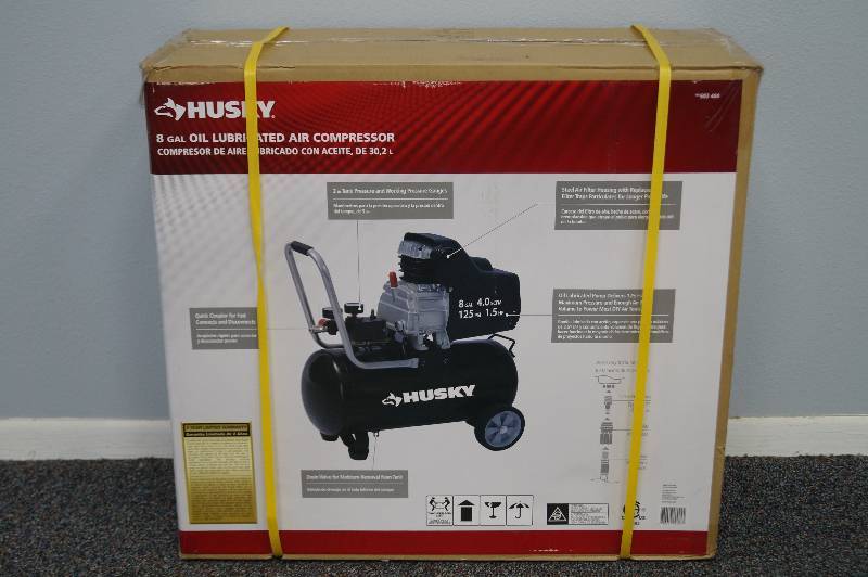lot 10 image: Air Compressor