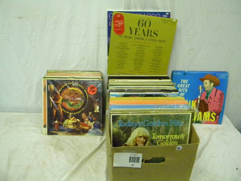 lot 19 image: Records