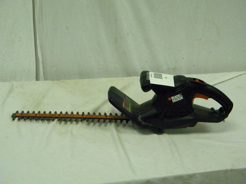 lot 56 image: Black & Decker Trimmer