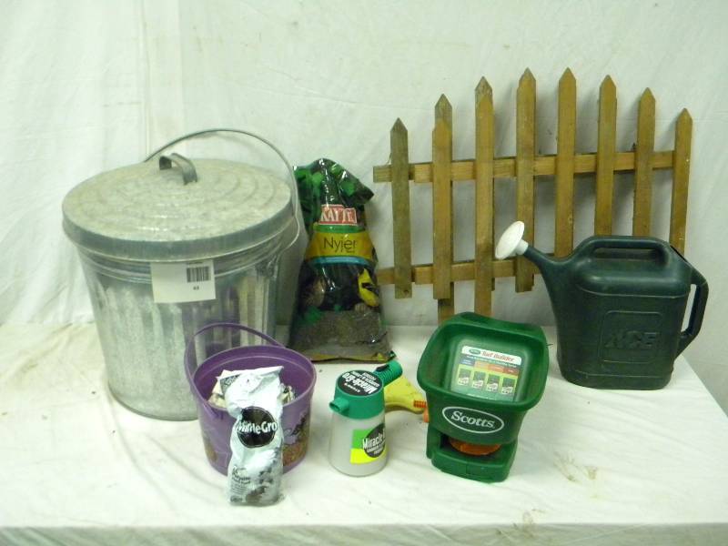 lot 63 image: Garden and Bird Lot