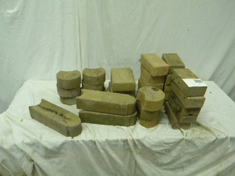 lot 71 image: Pavers Lot