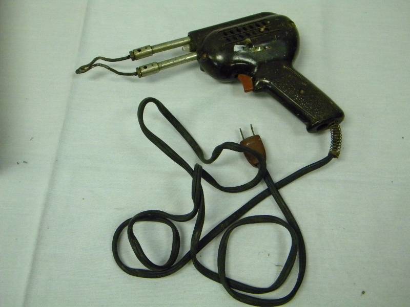 lot 107 image: Soldering Gun