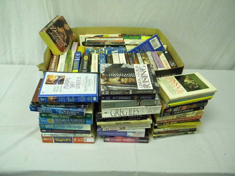 lot 109 image: Paperback book lot
