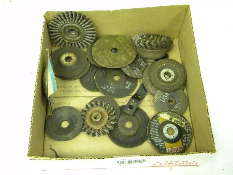 lot 111 image: Grinders Lot