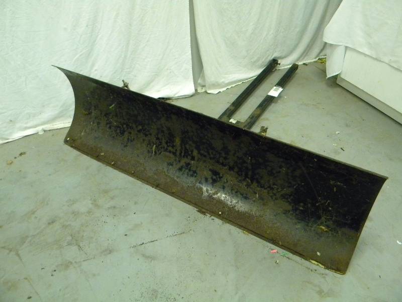 lot 117 image: Snow Plow