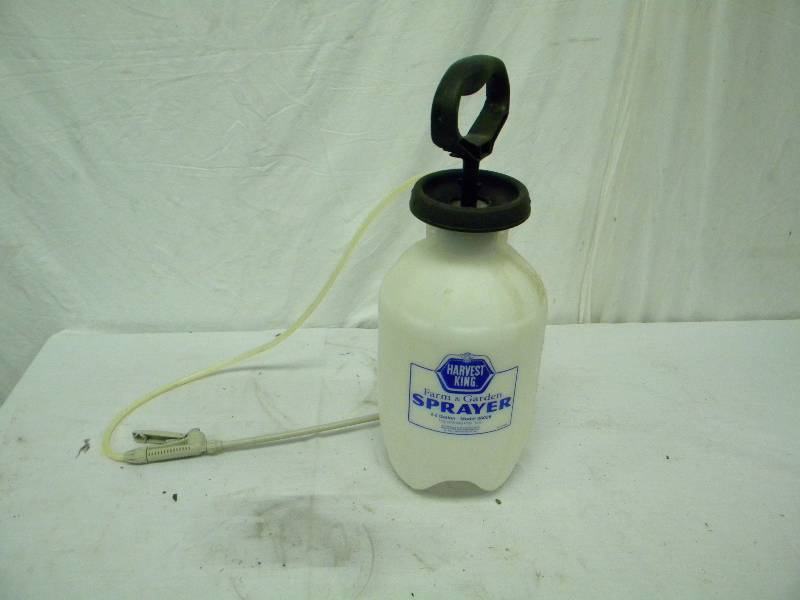 lot 135 image: Harvest King Sprayer