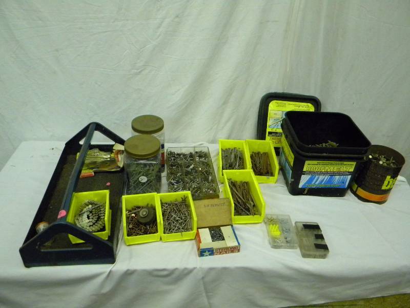 lot 140 image: Hardware And container Lot