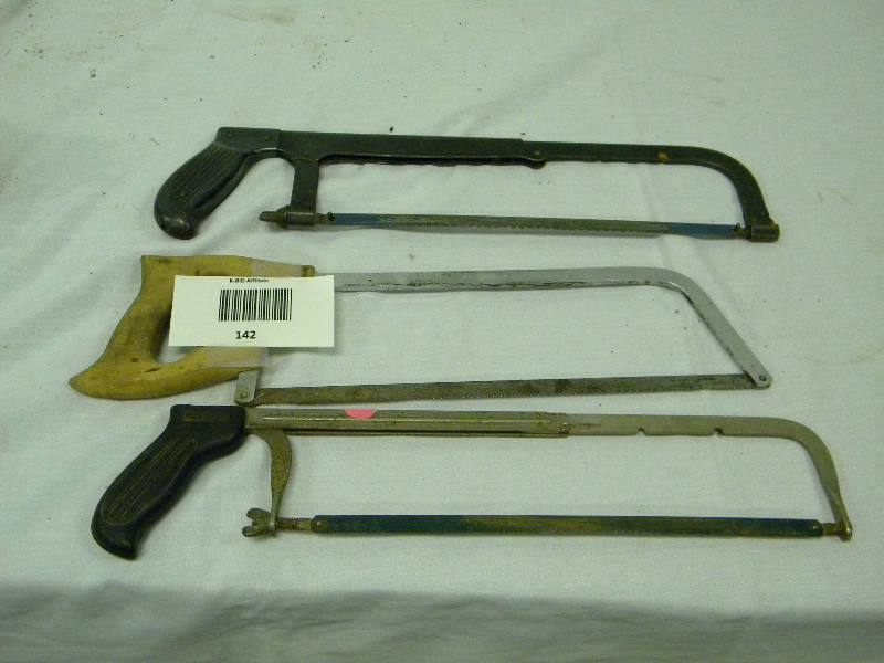 lot 142 image: Lot of Hack saws