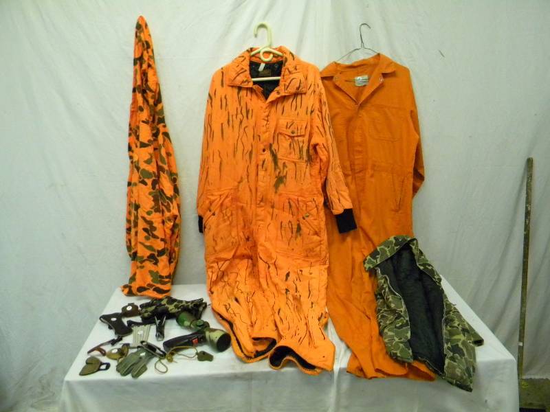 lot 145 image: Camouflage accessory lot