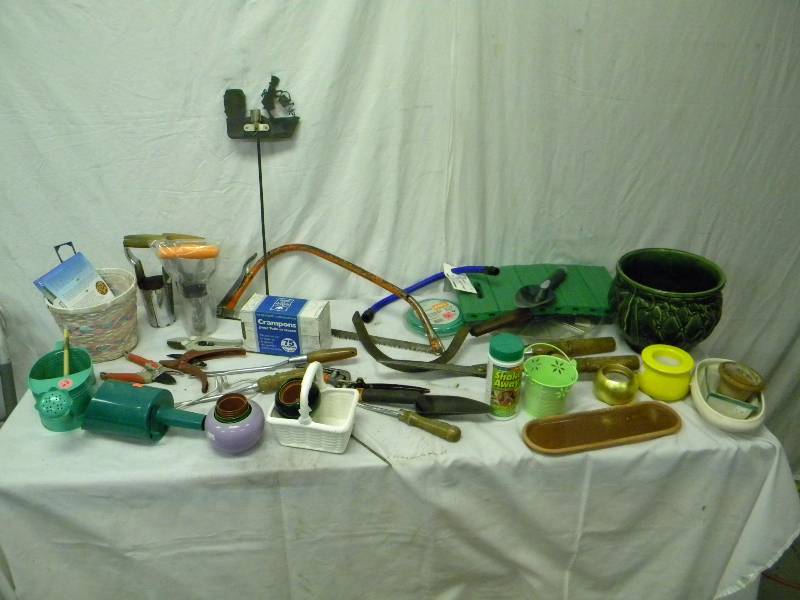 lot 154 image: Garden Tools and Planter Lot