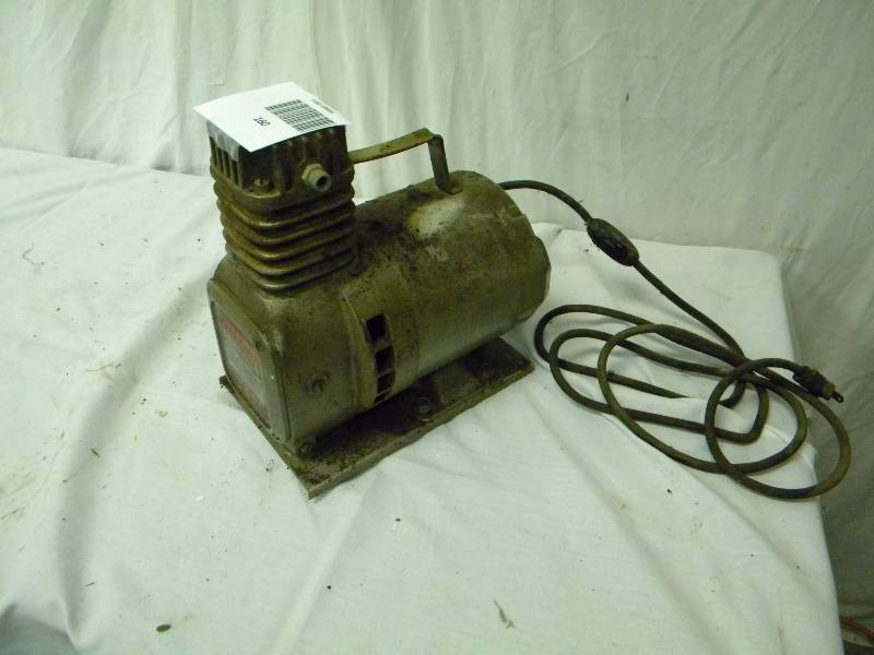 lot 160 image: Power Craft Piston Sprayer