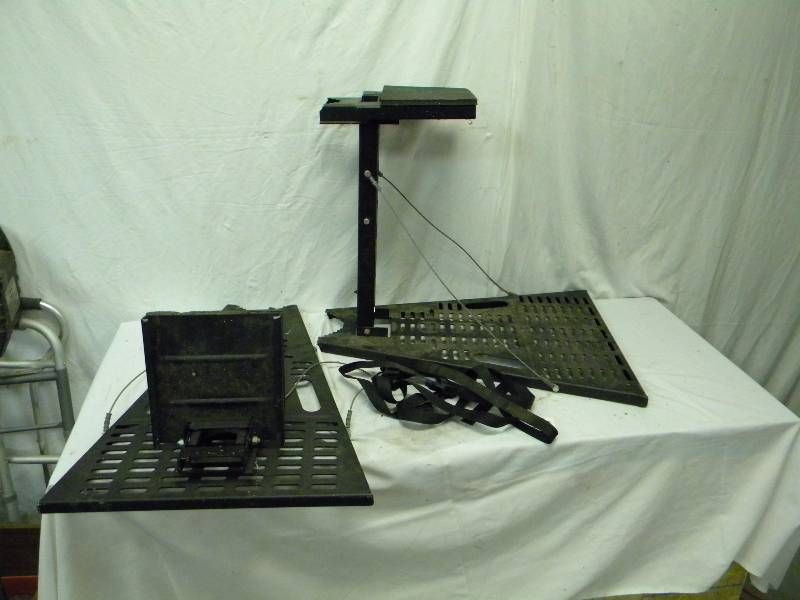 lot 12 image: Portable Tree Stand Lot