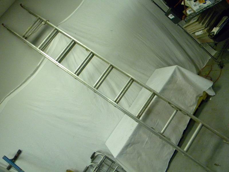 lot 179 image: 10 Metal Ladder
