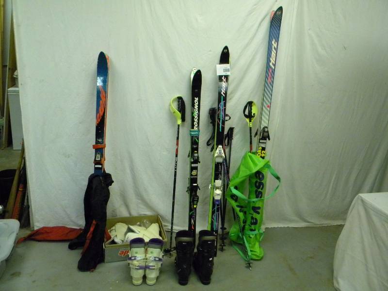 lot 209 image: Ski Lot