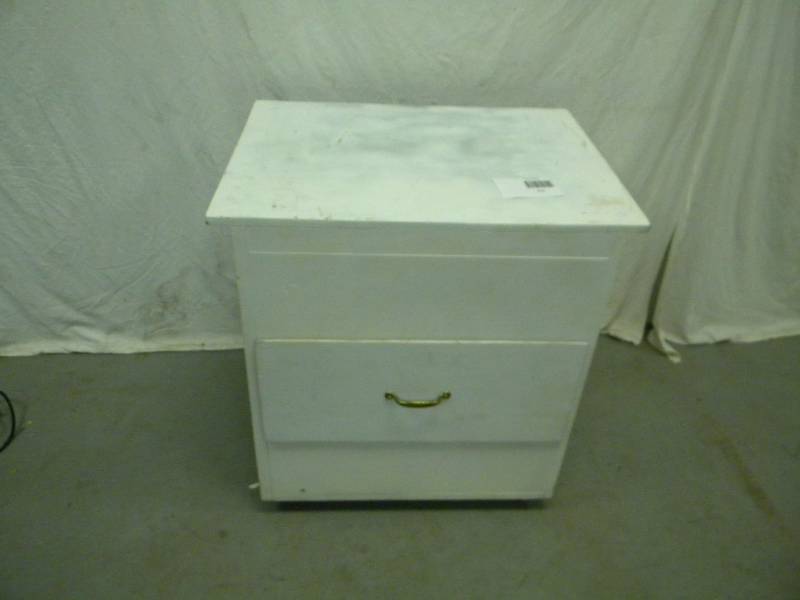 lot 223 image: One drawer cabinet