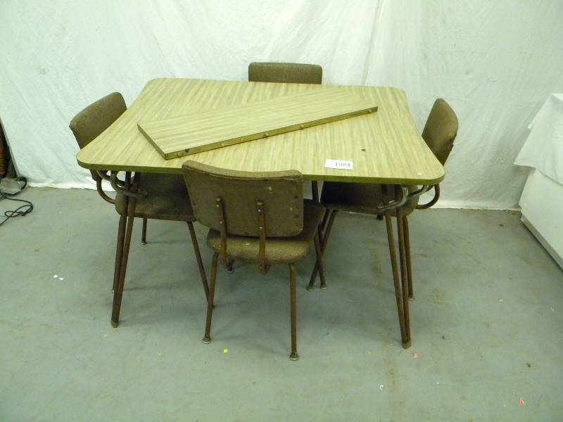 lot 226 image: Table and 4 Chairs