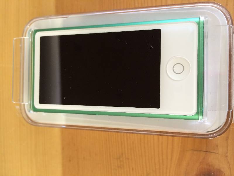 Apple iPod nano 16GB Silver (7th Generation) NEWEST MODEL green  retail $150