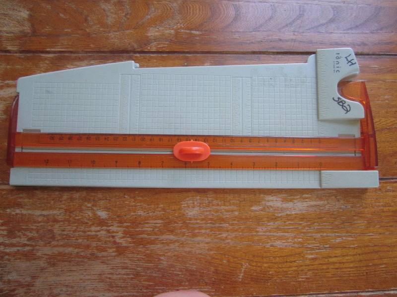 mini tonic studios paper cutter- si...