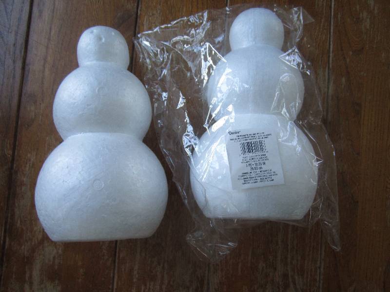 lot of 2 Darice styrofoam snowman ...