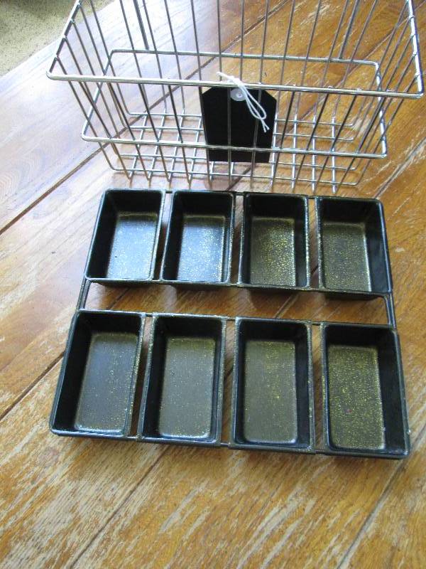 sliver basket and an 8 section divi...