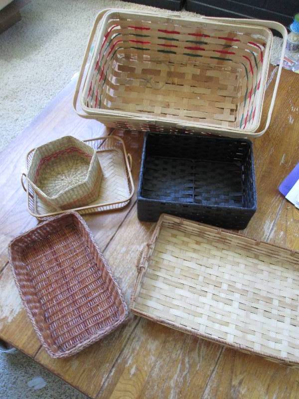 mixed lot of assorted baskets ...