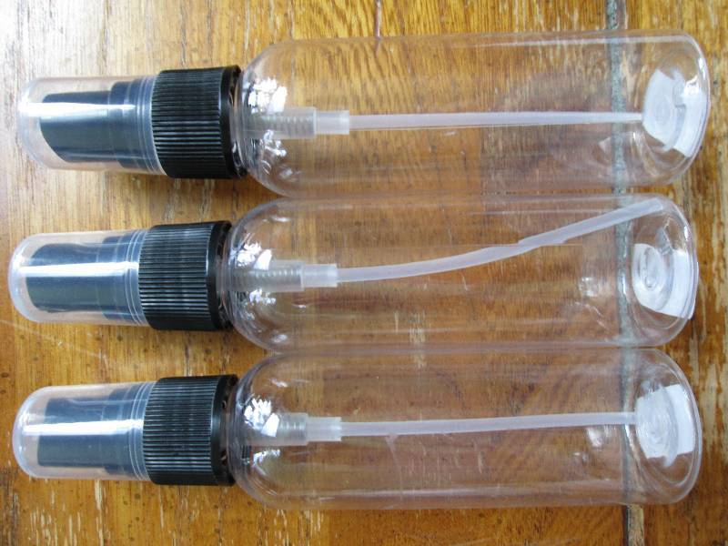 lot of 3 small skirt bottels ...