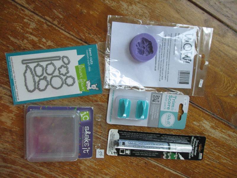 mixed lot of wow 3 dimensional moul...