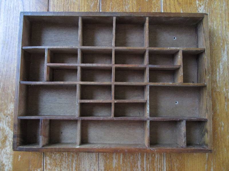 small wall hanging shelf with mini ...