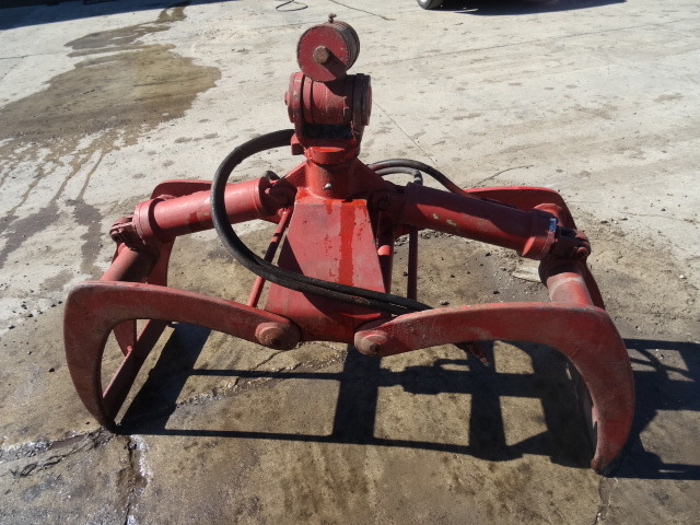 Hydraulic grapple
