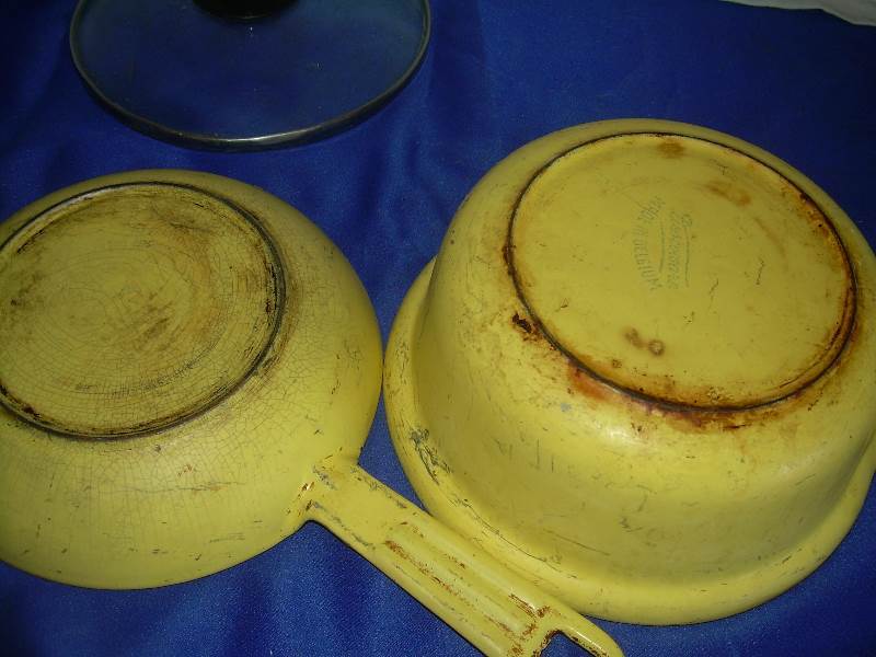 vintage descoware kettle an frying pan