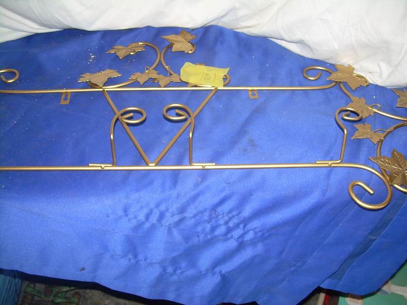 vintage gold plate hanger 35x15