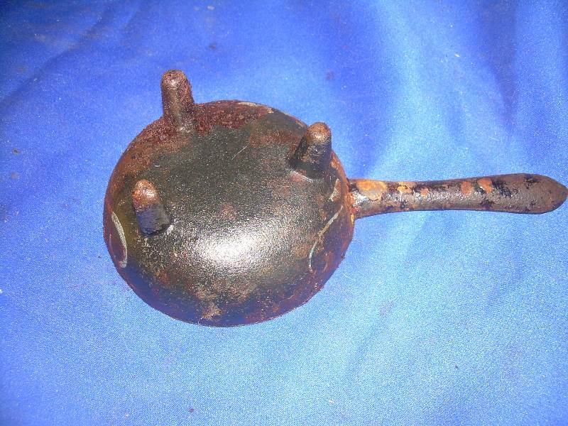 antique cast iron mini melting pot