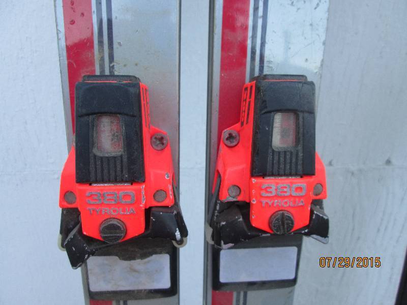 2 Pairs of downhill skiis...