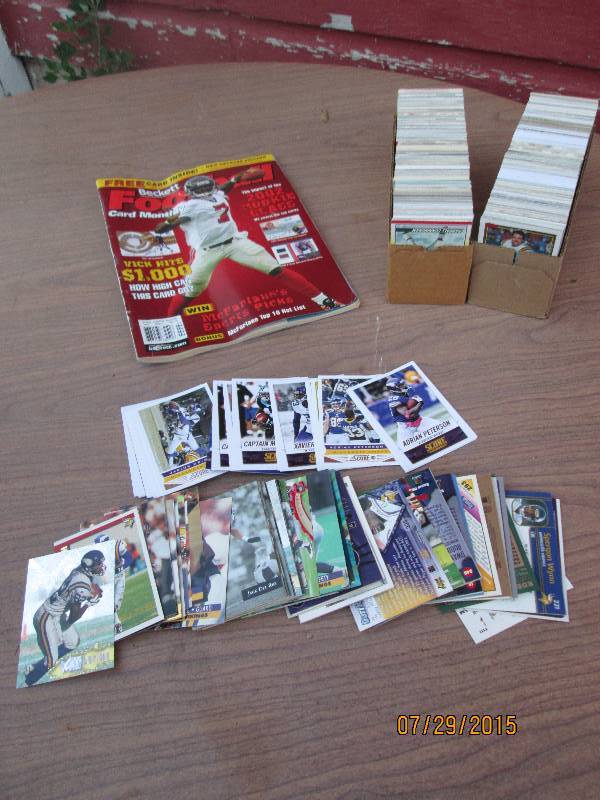 800  Vikings sports cards...