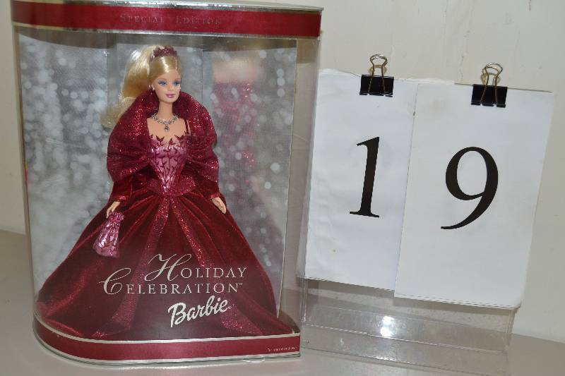 lot 19 image: 2002 holiday Celebration Barbie