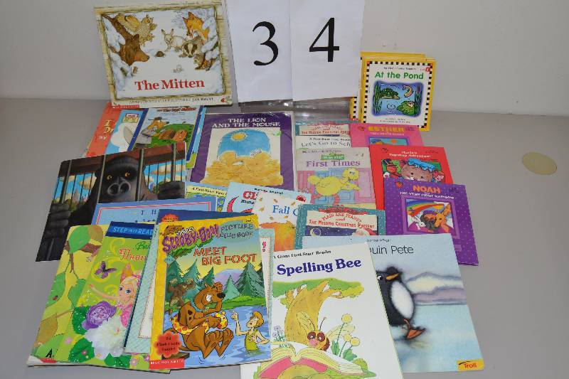 lot 34 image: Childrens books